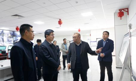 國(guó)家稅務(wù)總局市局農(nóng)高區(qū)分局領(lǐng)導(dǎo)一行到俊源石油走訪調(diào)研